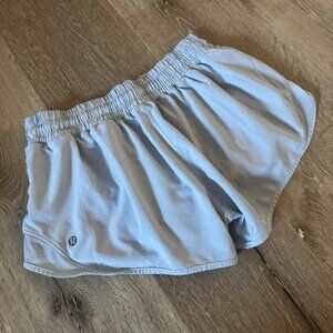 Lululemon light blue Hotty Hot Low‎ Rise Shorts Lined size 6